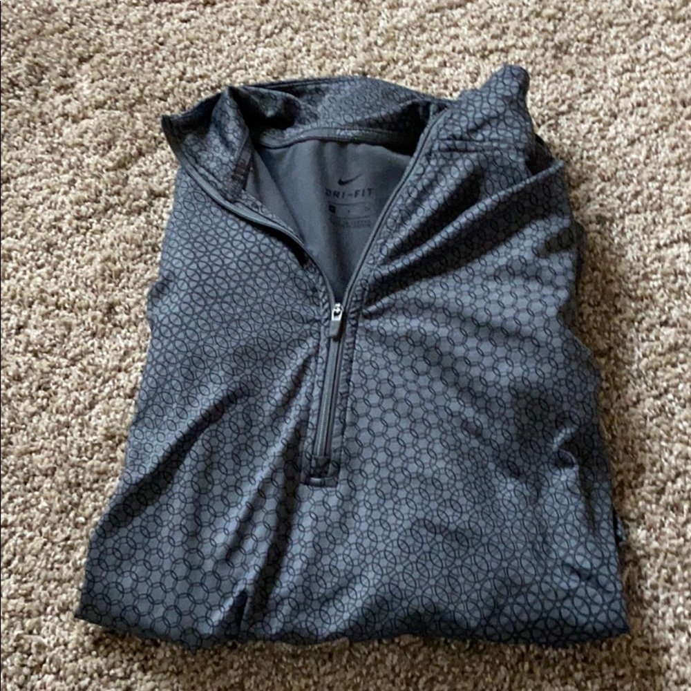 Nike long sleeve dri fit pull over